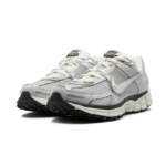 Nike Zoom Vomero 5 Chrome - Image 4