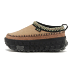 UGG Pumped Venture Daze - Sand Black - Image 2
