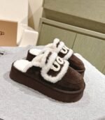 UGG Violet Shearling Darck Brown - Image 3